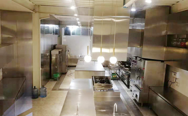 成都餐廳廚房設(shè)備2
